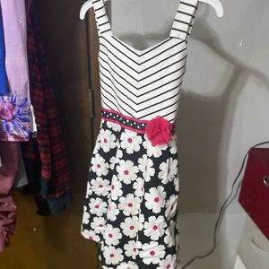Girls dress size 14